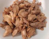 Hình bước làm 4 của món Xôi gà siêu tốc 🍗🍗