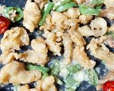 A picture of step 4 of Dry chilli chicken.