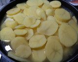 Foto del paso 7 de la receta: Filetes de contramuslo de pollo con patatas!🍗🥔🍴