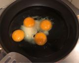 Foto langkah ke 1 dari resep Crazy Egg no msg.
