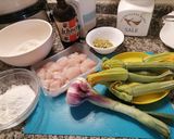 Foto del passaggio 1 della ricetta Bocconcini di pollo  fritti in pastella alla birra,  panati con granella di pistacchio