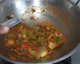 தக்காளி குடைமிளகாய் சாதம்(Thakkali kudaimilakaai saatham recipe in tamil) ரெசிபி ஸ்டேப் 7 புகைப்படம்