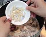 A picture of step 5 of Dahi(Yoghurt)Kali Mirch Chicken.