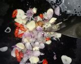 Foto langkah ke 2 dari resep Tumis Kerang Tahu Lada Hitam.