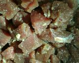 Hình bước làm 1 của món Bò lúc lắc + khoai tây chiên