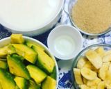 A picture of step 1 of Avocado smoothie.