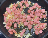 Foto del paso 2 de la receta: Macarrones con champiñones y salchichas