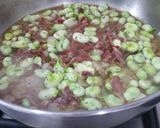 A picture of step 5 of Broad beans and ham Spanish style.