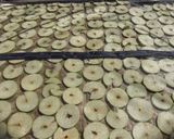 A picture of step 1 of California Farm Sun Dried Apples.