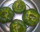 भरवा शिमला मिर्ची(Bharwa shimla mirchi recipe in Hindi) रेसिपी चरण 1 फोटो