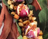 Foto del passaggio 5 della ricetta Fichi viola del Metapontino con stracciatella guanciale e miele di castagno