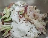 รูปขั้นตอนการทำที่ 2 ของ หนังไก่ทอดสมุนไพร