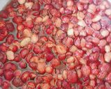صورة لخطوة 3 من وصفة مربى الفريز 🍓🍓