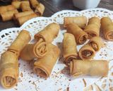Foto langkah ke 6 dari resep Sumpia Abon Kepiting.