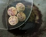 Foto langkah ke 5 dari resep Onde Onde duo Ubi.