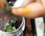 A picture of step 2 of Paan mocktail.