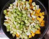 Foto del paso 3 de la receta: Curry Rojo de Calabaza y Brócoli
