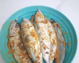 Foto langkah ke 2 dari resep Ikan goreng kembung.