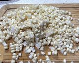 A picture of step 1 of Calabacitas con Elote.