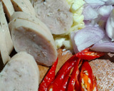 Foto langkah ke 1 dari resep Nasi goreng sosis bumbu iris (892).