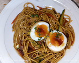Foto del paso 6 de la receta: Noodles japoneses con verduras y huevo