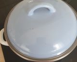 Tejfölös kolbászos gomba paprikás recept fázis 2 fotója