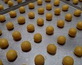 Foto langkah ke 4 dari resep Kue putri salju lumer.