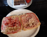 Foto del paso 1 de la receta: Bocata con fresas y sardinas ahumadas
