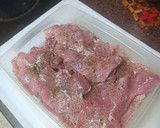 Foto del paso 1 de la receta: Cinta de lomo de cerdo a la plancha con verduras cocidas