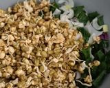 A picture of step 3 of Healthy Pachadi with spring onions, mint and sprouts.