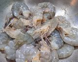 Foto langkah ke 2 dari resep Udang Goreng.
