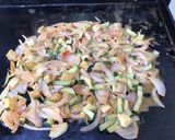 Une image de l'étape 8 de Aubergine blanche et courgette à l'oignon rouge et marinade.