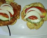 A picture of step 4 of Fried egg burger.