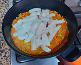 Foto del paso 2 de la receta: Arroz a la sartén con langostinos frescos y potas