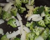 Foto langkah ke 2 dari resep Baked Brocolli with Potato (SUPER CHEESE anak2 pasti suka).