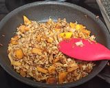 Foto del paso 4 de la receta: Salteado kebab con calabaza y germinado de lentejas