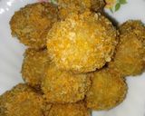 Foto langkah ke 4 dari resep Bola ubi chrispy isi keju.