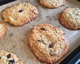 A picture of step 6 of Chewy Fruity Flapjack Cookies.