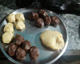 A picture of step 1 of Leapord print cookies.