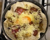 Foto del paso 2 de la receta: “Tarta” de bacon, huevo, cebolla y queso
