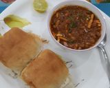 A picture of step 10 of Missal Pav with Cinnamon Ginger Tea.