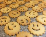 Une image de l'étape 6 de Sablés Smileys Vanille et Framboise.
