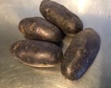 Une image de l'étape 1 de Chips de pommes de terre violettes.
