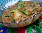A picture of step 3 of Jhat pat Karahi Qeema Alu.