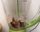 Foto langkah ke 2 dari resep Smoothie Pisang Kurma.