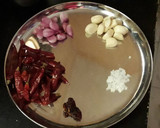 மிளகாய்த்தூள் வெல்லை பணியாரம், மிளகாய் மிளகாய் சட்னி மற்றும் ரெட் ரைஸ் புட்டூவுடன் ரெசிபி ஸ்டேப் 5 புகைப்படம்