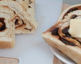 Foto langkah ke 6 dari resep Cinnamon raisin swirl bread.