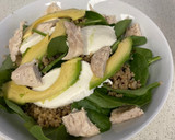 Foto del paso 4 de la receta: Ensalada de quinoa, mozzarella y pollo con aliño de miel y mostaza