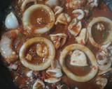 Foto del paso 5 de la receta: Chipirones con almejas y calamares en salsa