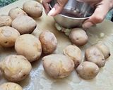 A picture of step 1 of Crunchy leftover potato with mint deep.